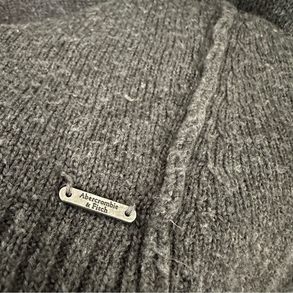Abercrombie & Fitch Y2K Gray Lightweight Crewneck Sweater Size Small - Picture 11 of 15